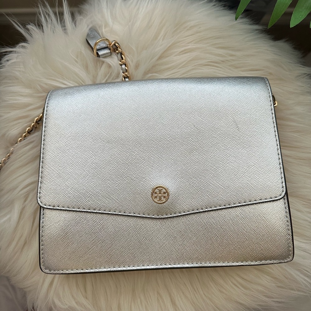 Tory Burch Robinson Metallic